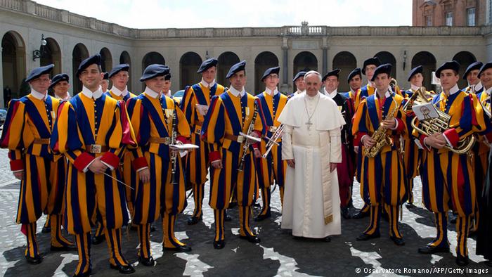 Ватикан, защитники