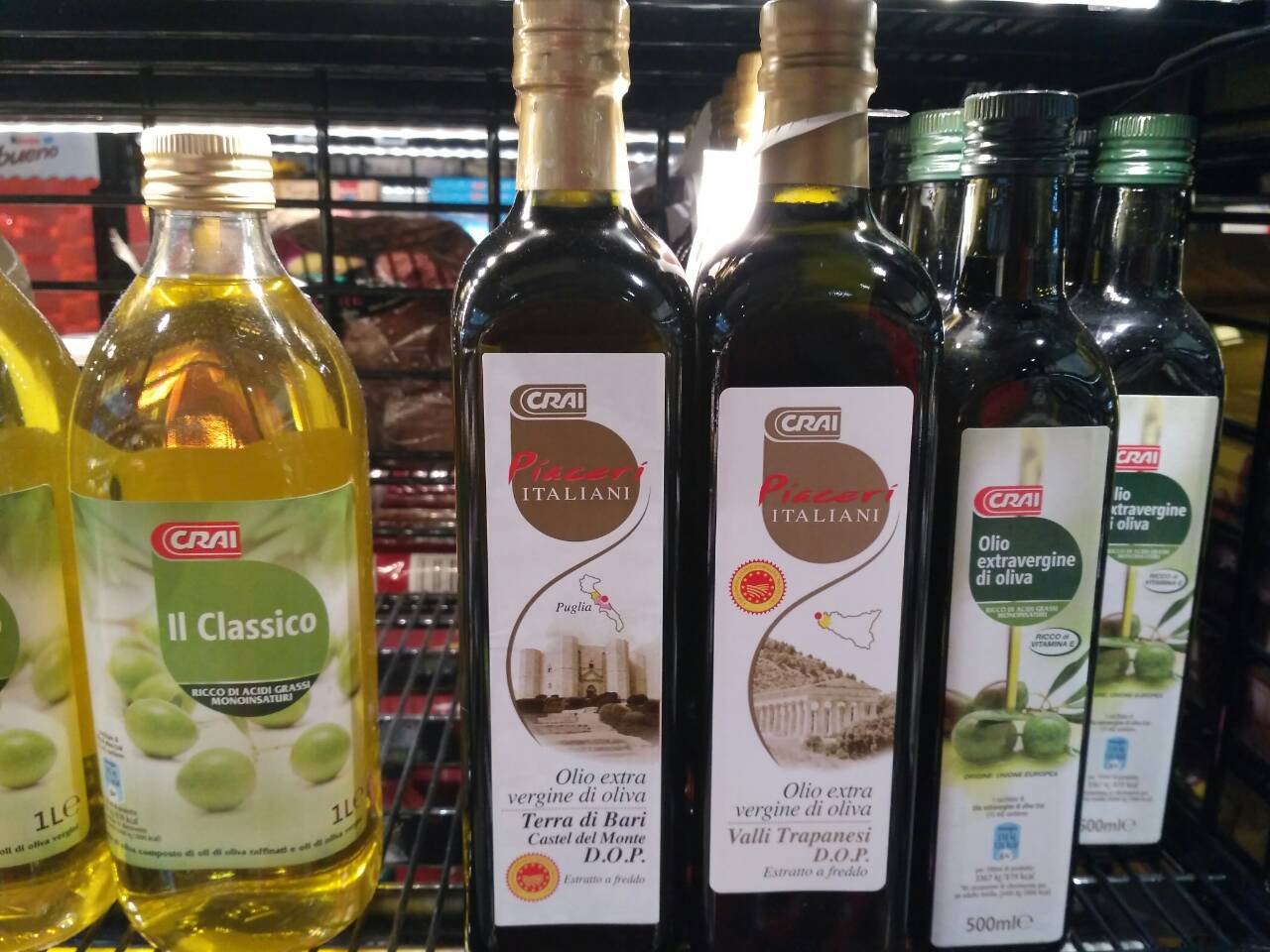 Вместо оливкового масла можно. Оливковое масло. Оливковое масло фирмы. Качественное оливковое масло марка. Хорошее оливковое масло.