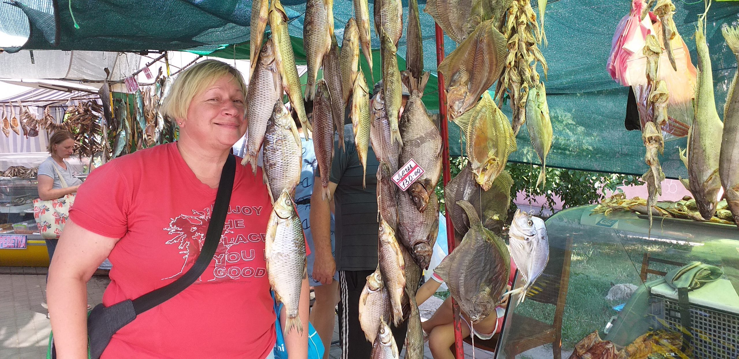 рыбный рынок в городе Бердянск 