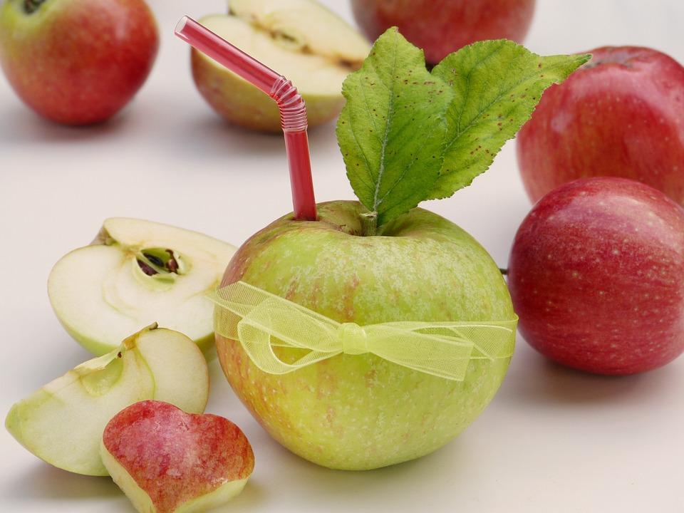 Чем полезны яблоки для волос